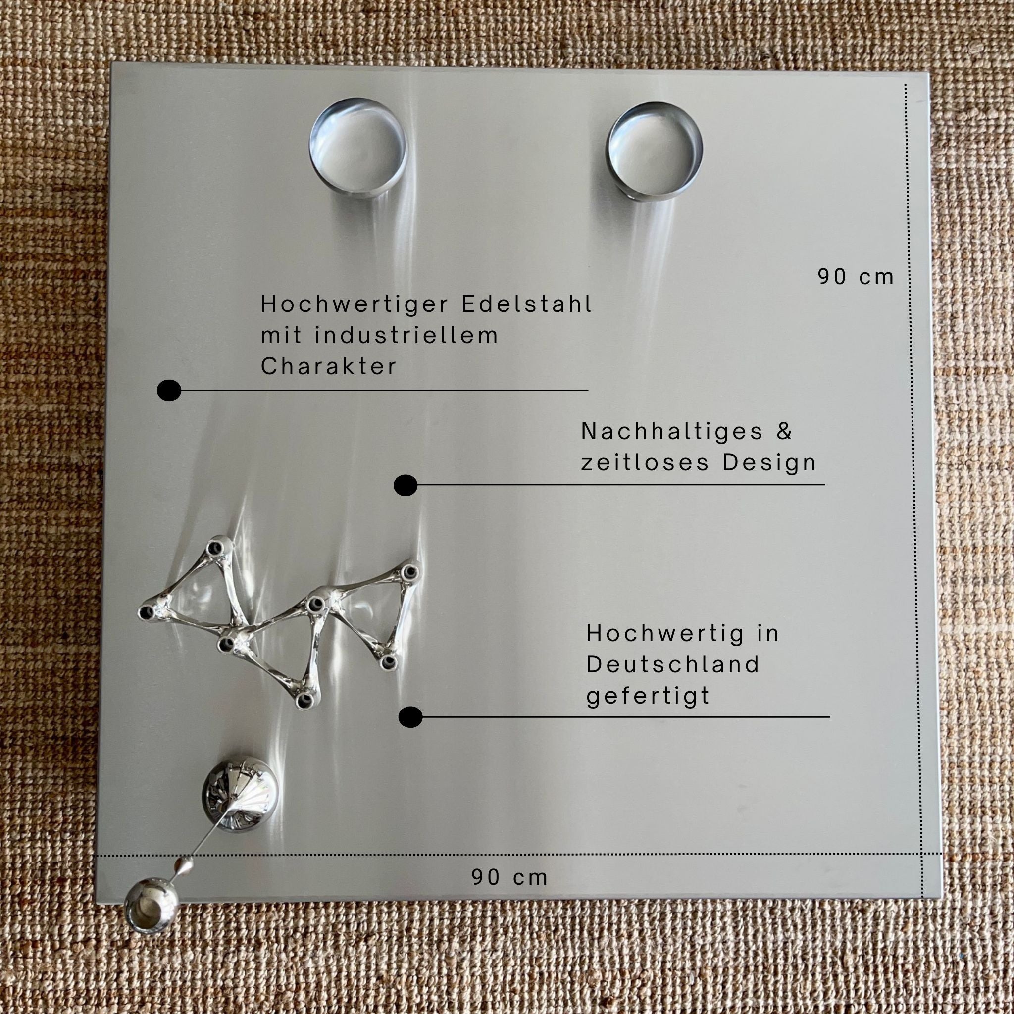 Quadratischer Edelstahl-Couchtisch, 90 cm, industrielles Design, nachhaltig und in Deutschland gefertigt.